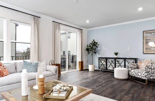 Ashburn House | Beautiful Modern Townhome with rooftop