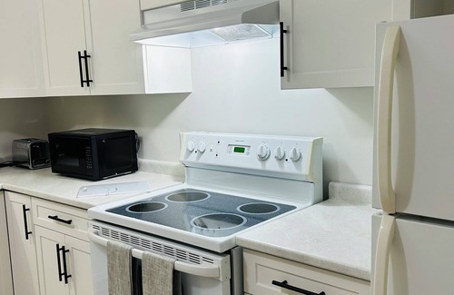 Brandon Apartment | Beautiful Modern Two Bedroom Apartment