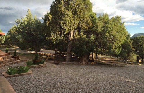 Rutheron Cabin | Beautiful Multi. Family 4bdrm. "El Vado Lake" Cabin with Jaccuzi