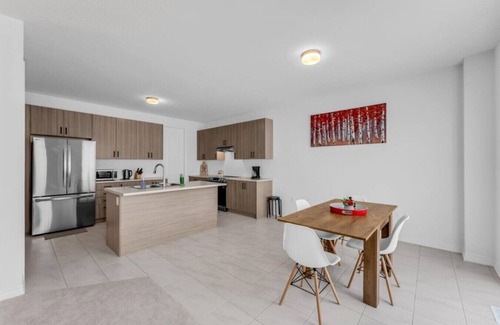 Centre Wellington House | Beautiful New Build by Elora