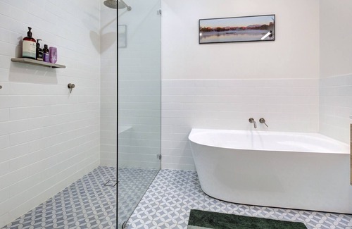 Bridgewater House | Beautiful new Sustainably Designed Home in the Adelaide Hills