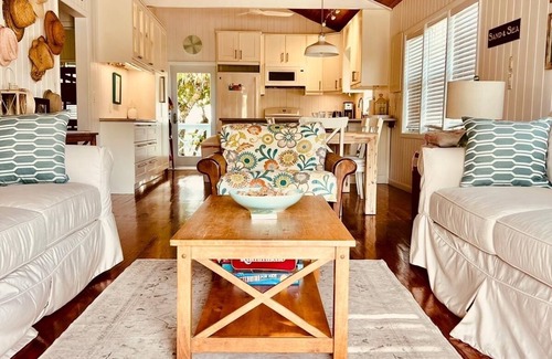 Hope Town House | Beautiful Newly Renovated Beach House - 2 bed 2 bath