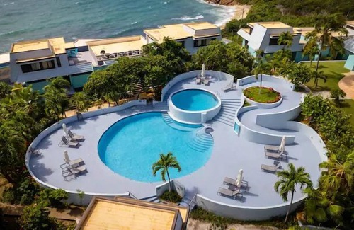 Bolongo Bay Condo | Beautiful Ocean View Escape!