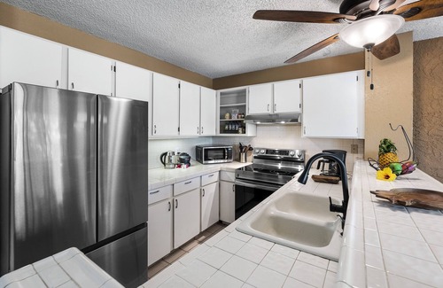 Kailua-Kona Condo | Beautiful oceanfront Ali'i Villas complex