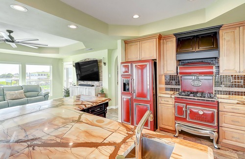 Rockport House | Beautiful oceanfront home with dock, central AC, & washer/dryer