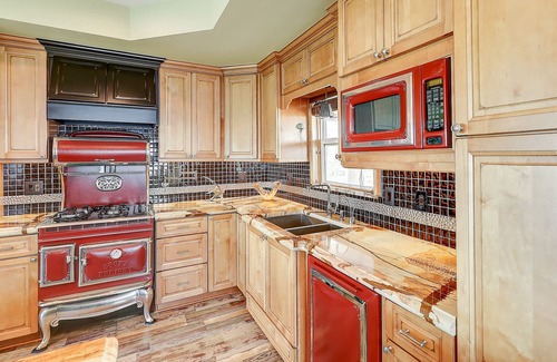 Rockport House | Beautiful oceanfront home with dock, central AC, & washer/dryer