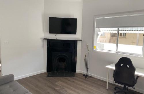 Wagga Wagga House | Beautiful On Broad in Central