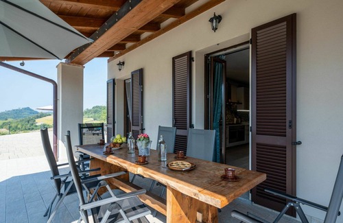 Ponzano Monferrato House | Beautiful private villa for 14 people with private pool, A/C, WIFI, TV and terrace
