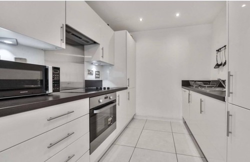 Evelyn Apartment | Beautiful Penthouse near London Bridge & O2