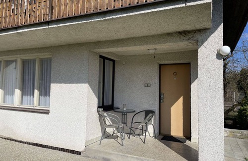 Branzez House | Beautiful private villa for 6 guests with WIFI, balcony and pets allowed