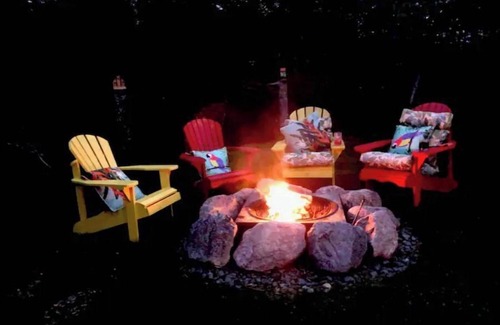 Avondale Cottage | Beautiful private cottage on a pond 45 minutes from St. John’s, Newfoundland