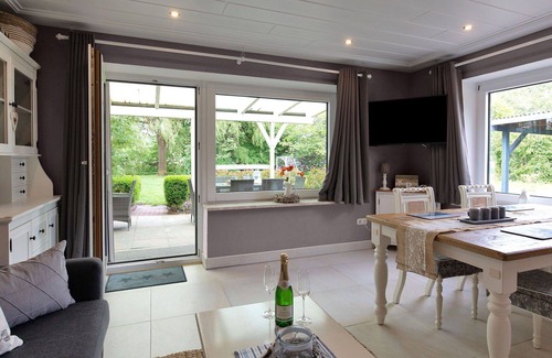 Butjadingen House | Beautiful private villa for 20 guests with WIFI, TV, terrace and pets allowed