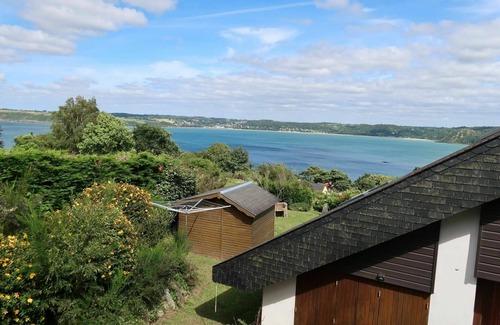 Cotes d'Armor House | Beautiful private villa for 8 guests with WIFI, TV and pets allowed