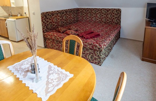 Vysoka House | Beautiful private villa for 4 people with WIFI, TV, patio and parking