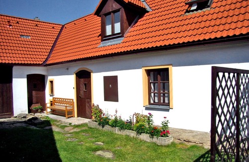 Predotice Villa | Beautiful private villa for 6 people with WIFI, hot tub and TV