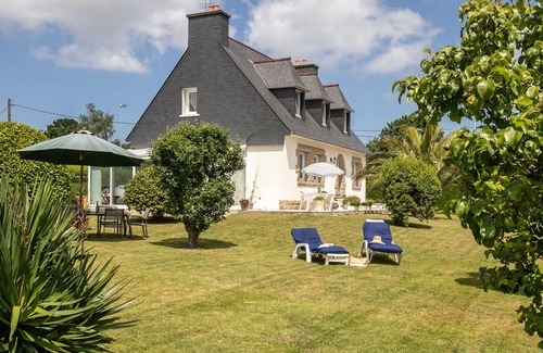 Pleumeur-Bodou House | Beautiful private villa for 7 people with WIFI, TV, terrace and pets allowed