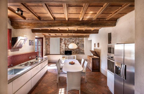 Villabuona Villa | Beautiful private villa with private pool, WIFI, TV, patio and panoramic view, close to Lucca