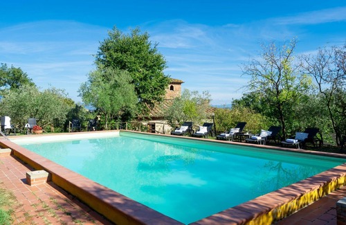 Montevarchi Villa | Beautiful private villa with WIFI, private pool, TV, balcony, pets allowed, panoramic view, parking