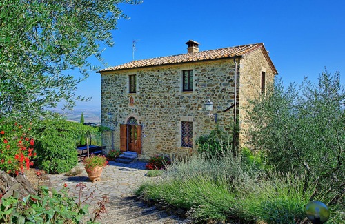 Montalcino Villa | Beautiful private villa for 8 people with WIFI, private pool, patio and panoramic view