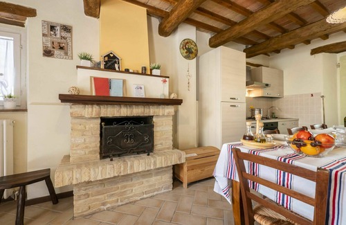 Casinina House | Beautiful private villa with hot tub, private pool, WIFI, TV, pets allowed and panoramic view