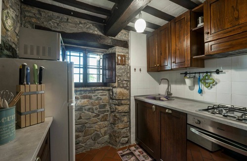 Manciano Villa | Beautiful private villa with private pool, WIFI, TV, patio, pets allowed and panoramic view