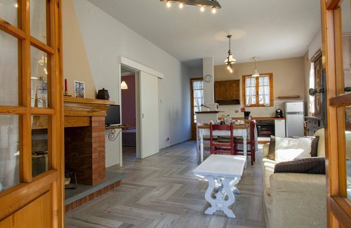 Macchino House | Beautiful private villa for 8 guests with WIFI, TV, patio and pets allowed