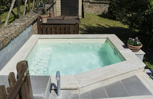 Vetralla House | Beautiful private villa with A/C, private pool, WIFI, TV, terrace, pets allowed and panoramic view