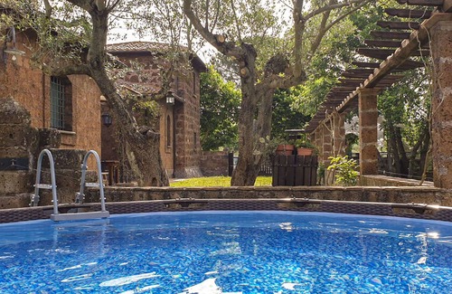 Vetralla Villa | Beautiful private villa with WIFI, private pool, TV, patio, pets allowed and panoramic view