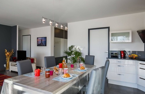 Goulven House | Beautiful private villa for 4 people with WIFI, TV and terrace