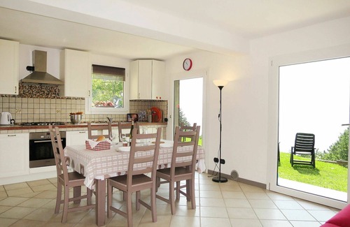 Corrido House | Beautiful private villa for 4 guests with WIFI, TV, patio and parking