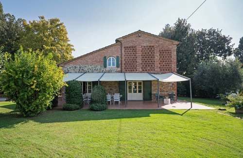 Orentano Villa | Beautiful private villa for 12 guests with A/C, private pool, WIFI, TV and panoramic view