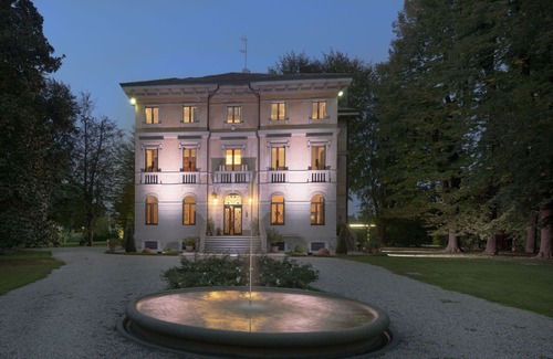Saonara Villa | Beautiful private villa for 17 people with A/C, WIFI, TV, terrace and parking, close to Padua