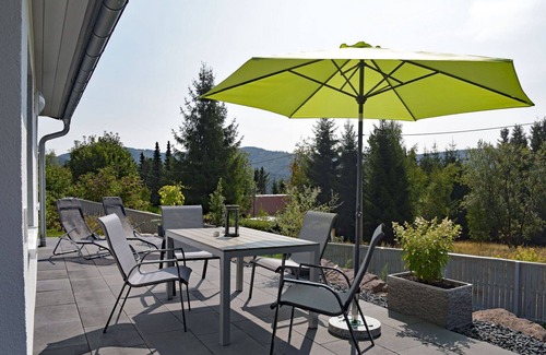 Goldlauter House | Beautiful private villa for 4 guests with WIFI, TV, terrace and pets allowed
