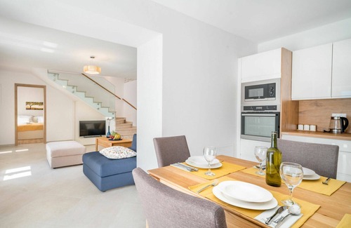 Kringa House | Beautiful private villa for 8 people with WIFI, A/C, private pool, TV, terrace and parking