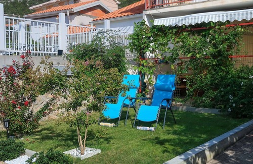 Sveti Juraj House | Beautiful private villa for 13 guests with WIFI, A/C, TV, terrace and pets allowed