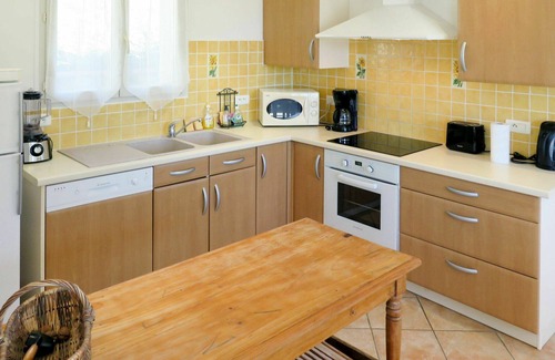 Andressac House | Beautiful private villa with WIFI, private pool, TV, patio, pets allowed, panoramic view and par.