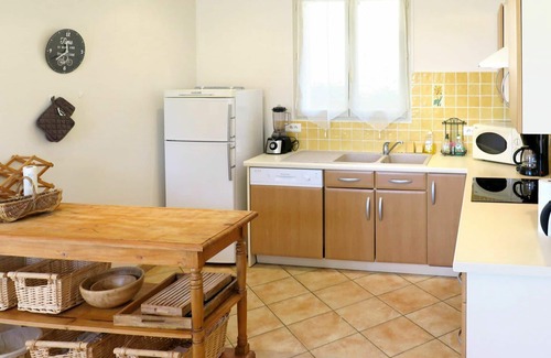 Andressac House | Beautiful private villa with WIFI, private pool, TV, patio, pets allowed, panoramic view and par.