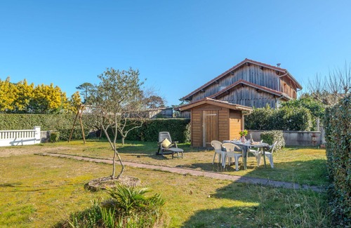 Mimizan House | Beautiful private villa for 5 guests with WIFI, TV, terrace and pets allowed