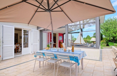 Plerin House | Beautiful private villa for 8 guests with WIFI, TV, terrace and pets allowed