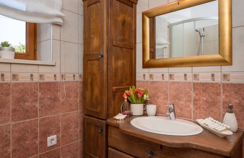 Seget House | Beautiful private villa for 8 guests with WIFI, A/C, private pool, TV, terrace and parking