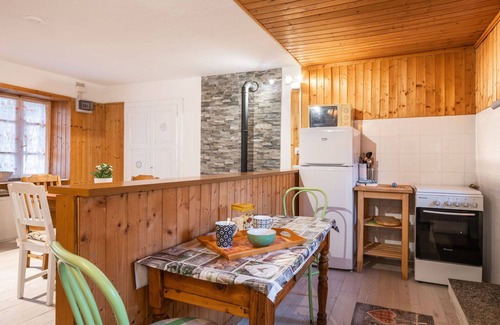 Armeno House | Beautiful private villa for 4 people with WIFI, TV, patio and pets allowed