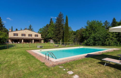 Cetona Villa | Beautiful private villa for 8 people with private pool, WIFI, TV, patio and panoramic view