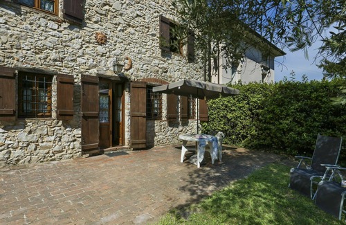 Santa Maria del Giudice Villa | Beautiful private villa for 8 people with WIFI, TV, patio, pets allowed and parking