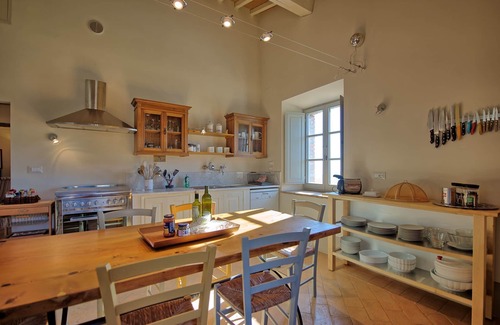 Le Piazze Villa | Beautiful private villa for 6 guests with WIFI, pool, A/C and panoramic view