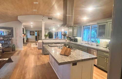 North Tustin House | Beautiful Ranch Style Retreat - Minutes from OC BEACHES/DISNEY