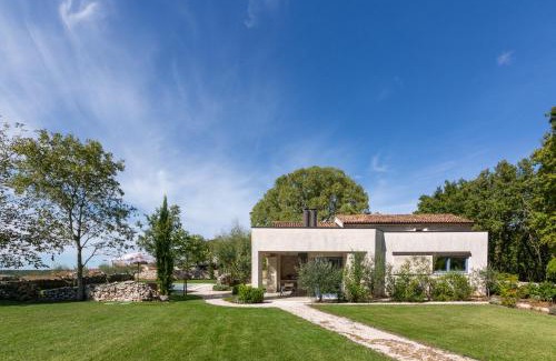 Sveti Petar u Sumi Villa | Beautiful restored farmhouse with private pool and gardens