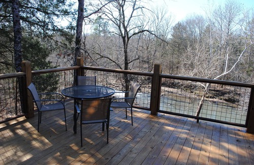 Smithville Cabin | Beautiful secluded cottage with gated privacy.