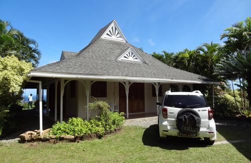 Concordia Cottage | Beautiful, secluded, open plan cottage with spectacular sea views