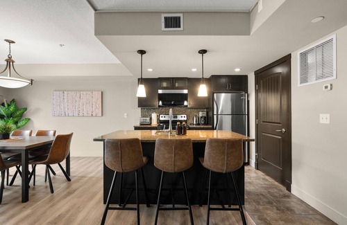 Dead Man's Flats Condo | Beautiful South Facing 2bd/2bth Condo with Hot Tub and Gorgeous Mountain Views!
