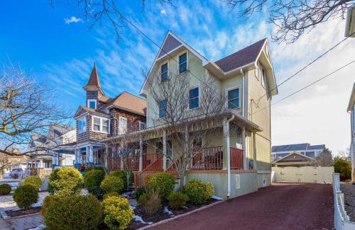 Point Pleasant Beach House | Beautiful Spacious Beach Home, Private Deck & Grill, with Beach Badges